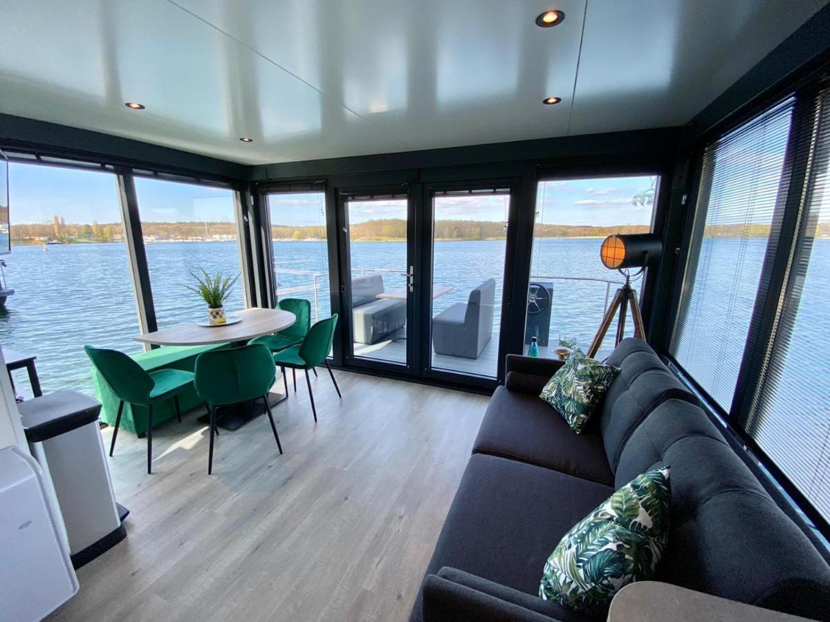 Houseboat met dakterras Mookerplas Middelaar Buitenkant foto