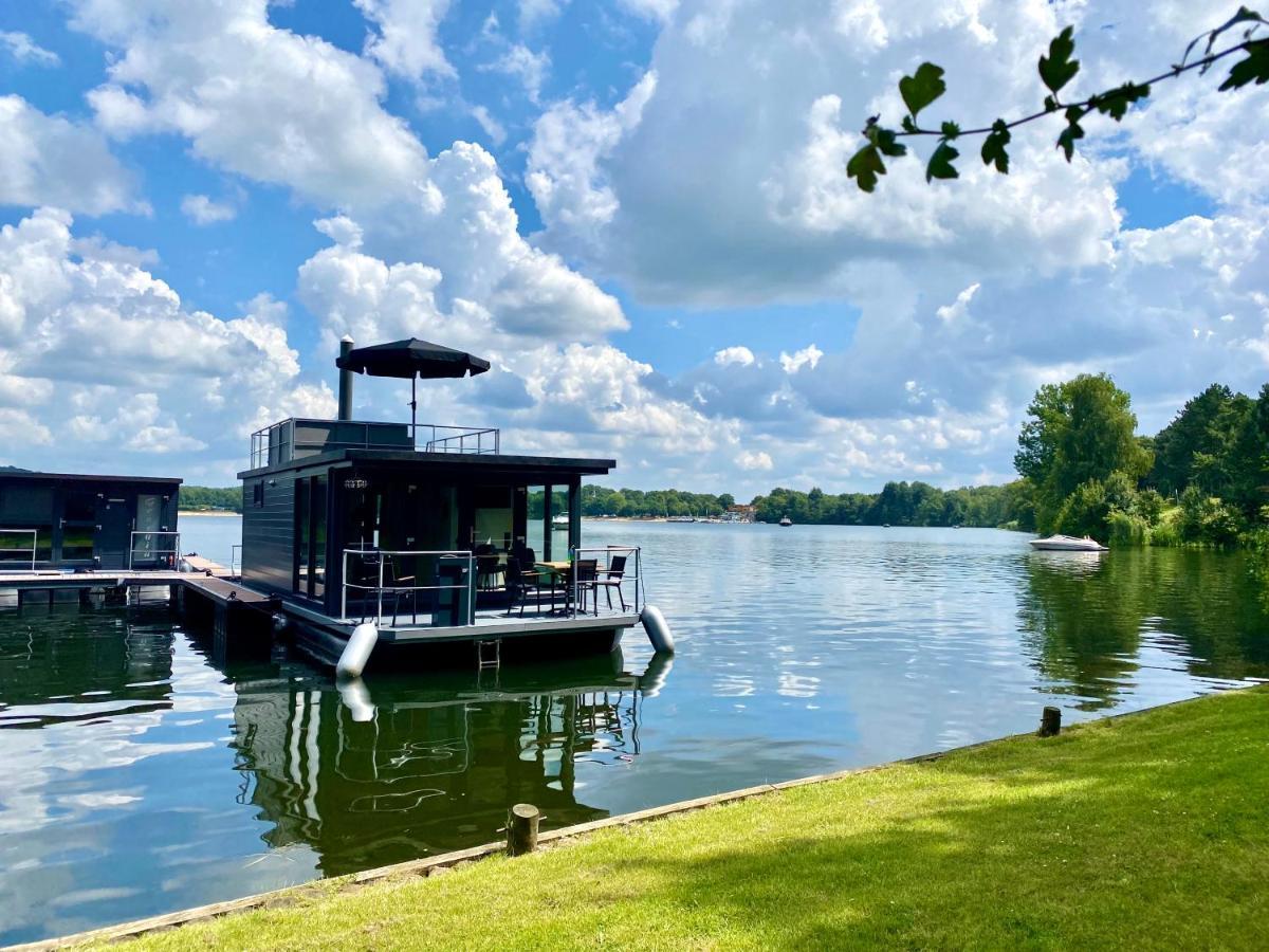 Houseboat met dakterras Mookerplas Middelaar Buitenkant foto